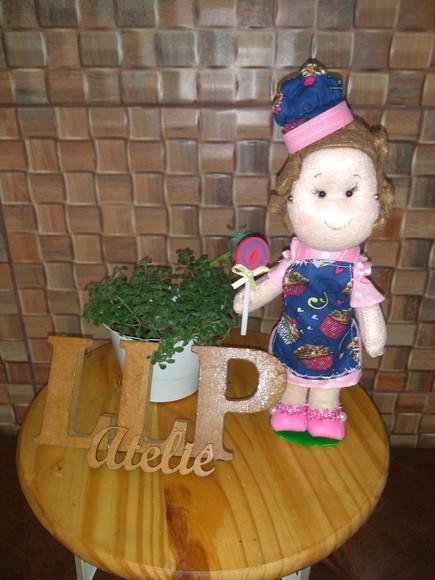 Boneca confeiteira