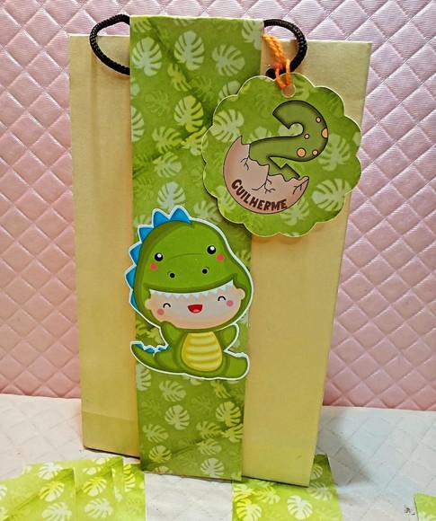 Kit com 10 Lapela Lacre e 10 Tag para Sacola - Dinossauro