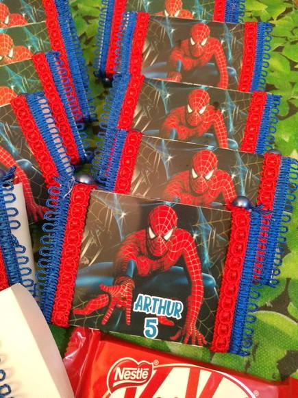 Kit com 10 Porta Kitkat 3d Luxo - Homem Aranha Modelo 03