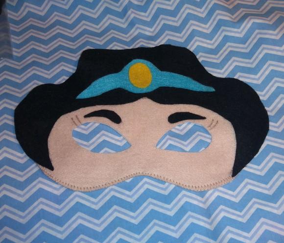 Kit com 15 Jasmine e Aladdin Máscara em Feltro