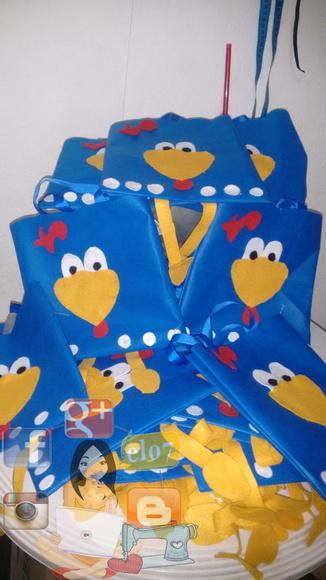 Kit com 15 Sacolas em Tnt com Aplique em Feltro