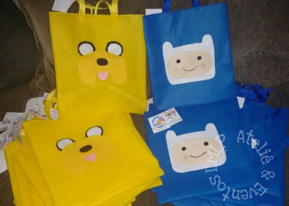 Kit com 15 Sacolas em Tnt com Aplique em Feltro