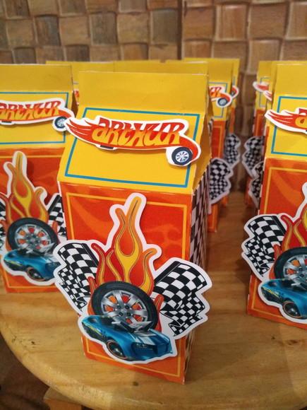 Kit com 20 Caixa Milk 3d - Hot Wheels