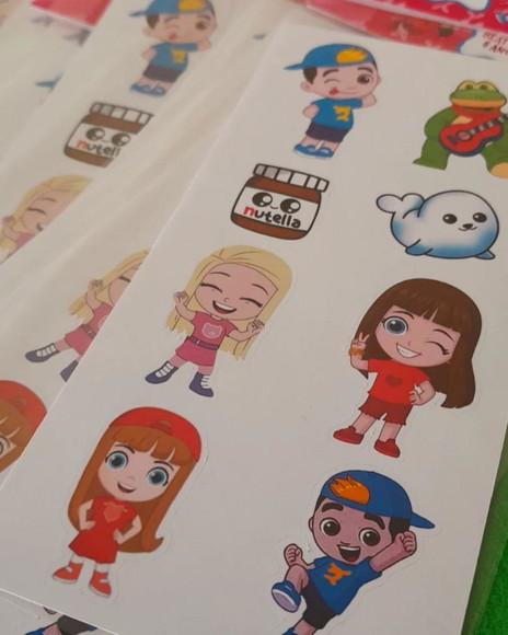 Kit com 20 Cartela Adesiva - Lucas Neto e Gigi