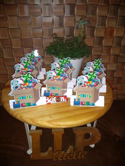 Kit com 30 Porta Batom de Chocolate