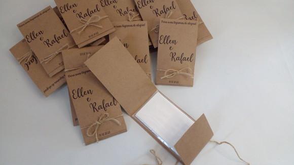 Kit Lenço Lágrimas de Alegria + Tag