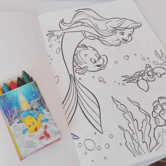 Revista de Colorir Linguadoe Ariel