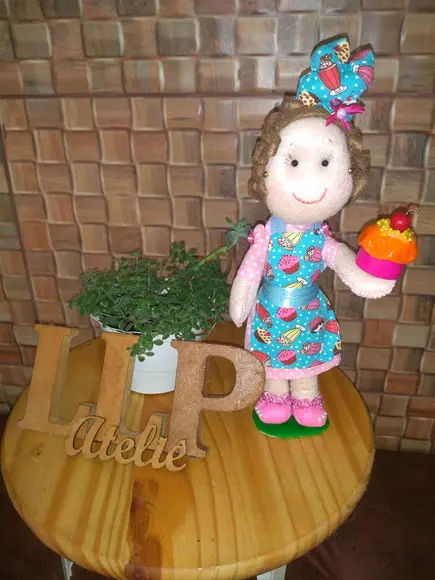 Boneca confeiteira