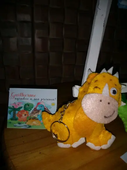 Chaveiros dinossauro em feltro