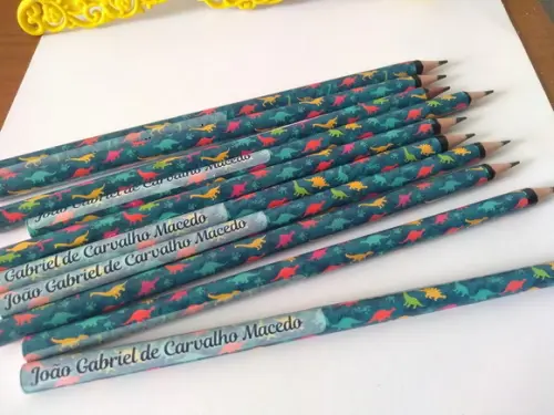 Kit 110 Lápis Personalizados + 12 Canetas Personalizadas