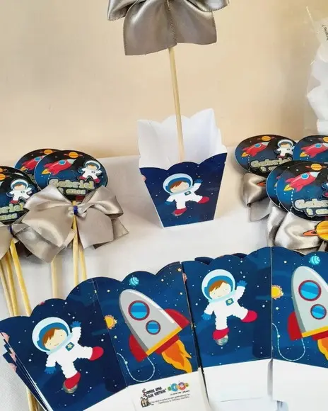 Kit 15 Cachepo Centro de Mesa - Astronauta