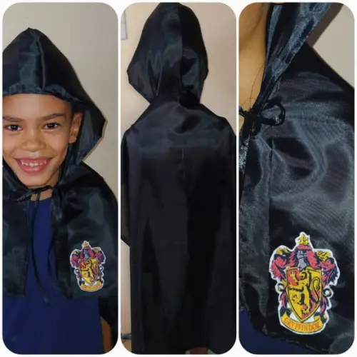 Kit 40 Capas c/ Capuz e Logo da Escola Mágica Harry Potter