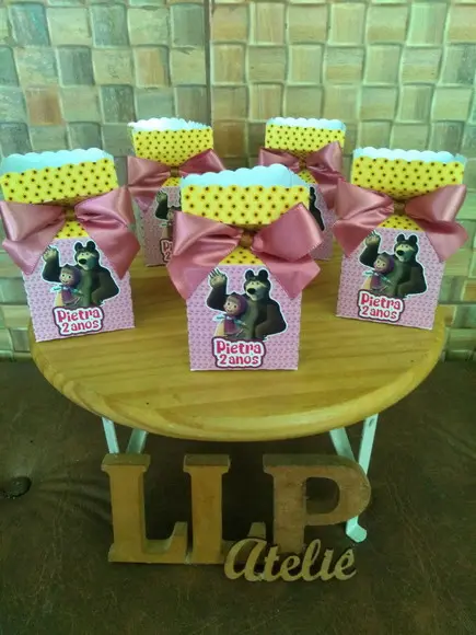 Kit com 10 Caixa Bala Semi Luxo - Marcha e o Urso