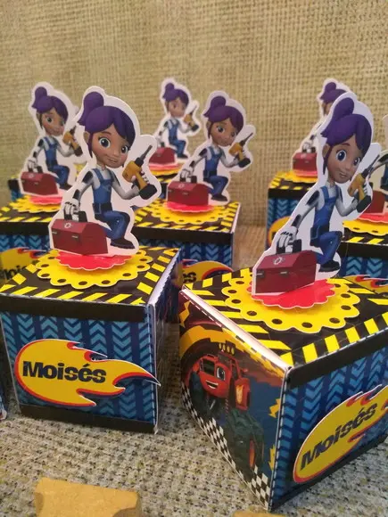 Kit com 10 Caixa Cubo - Blaze And The Monster Machines