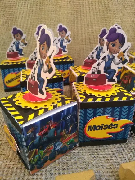 Kit com 10 Caixa Cubo - Blaze And The Monster Machines