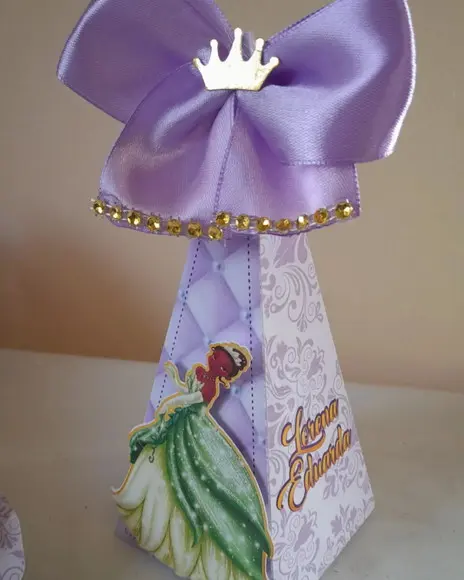Kit com 10 Caixa Pirâmide Princesa Tiana e o Sapo
