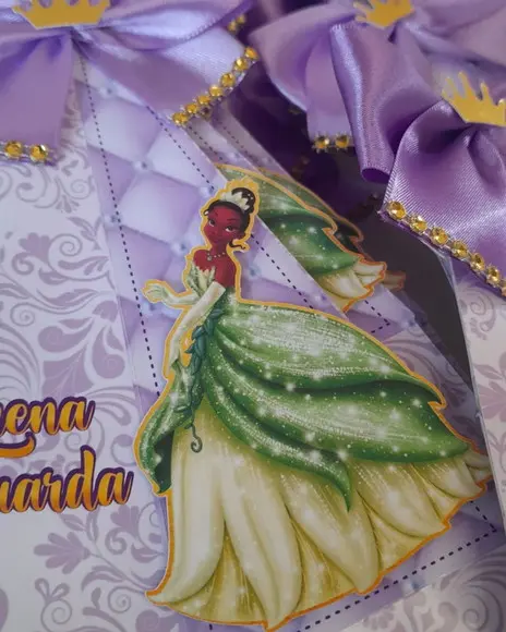 Kit com 10 Caixa Pirâmide Princesa Tiana e o Sapo