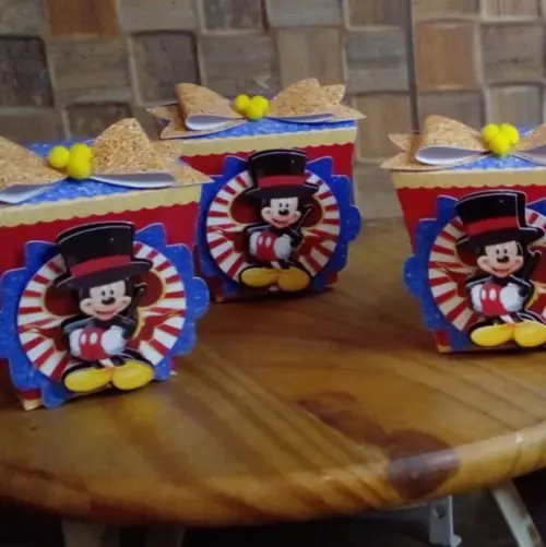 Kit com 10 Caixa Sushi - Mickey Circo