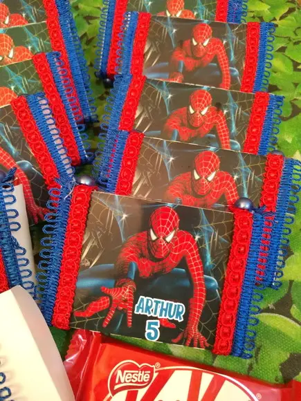 Kit com 10 Porta Kitkat 3d Luxo - Homem Aranha Modelo 03