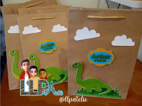 Kit com 10 Sacola Kraft 3d - Dinossauros