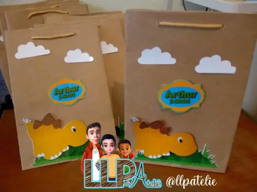 Kit com 10 Sacola Kraft 3d - Dinossauros