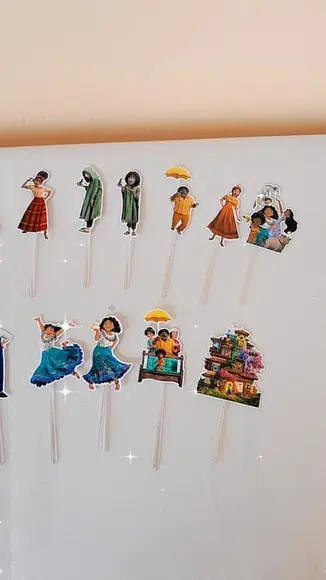 Kit com 20 Topper Docinho ou Cupcake - Encanto