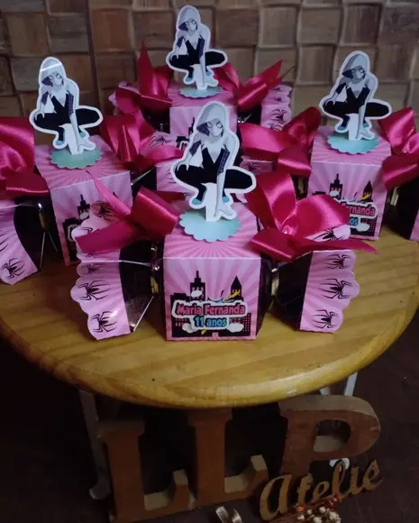 Kit com 5 Caixa Bala 3d Luxo - Spider Gwen