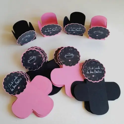Kit com 50 Forminhas Decorada Docinhos e Trufas