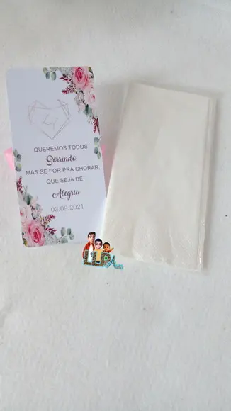 Kit com 50 Lenço Lágrimas de Alegria