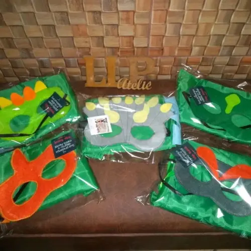Kit Máscara + Capa Dinossauro
