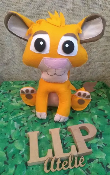 Rei Leão em feltro
