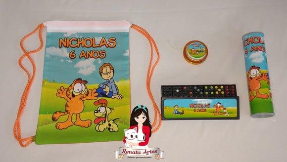 Kit Jogos Personalizado na Mochila Garfield