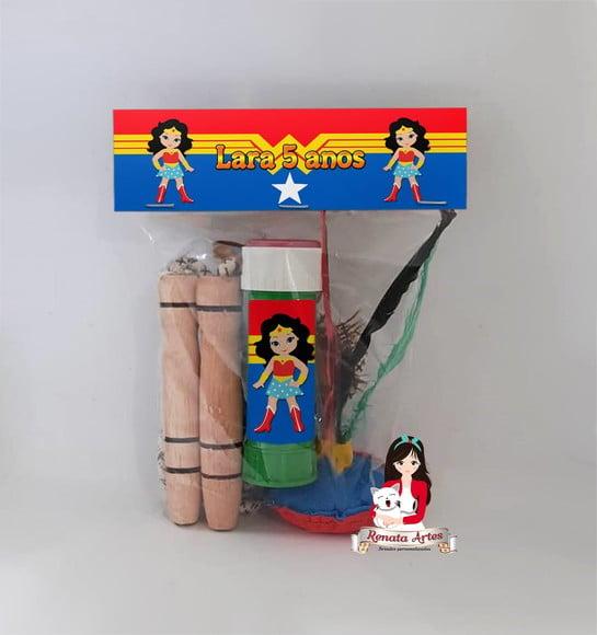 Kit Lembrancinha com Bolha de Sabão Mulher Maravilha Baby