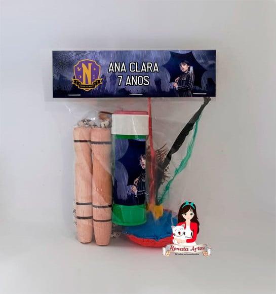 Kit Lembrancinha com Bolha de Sabão Wandinha
