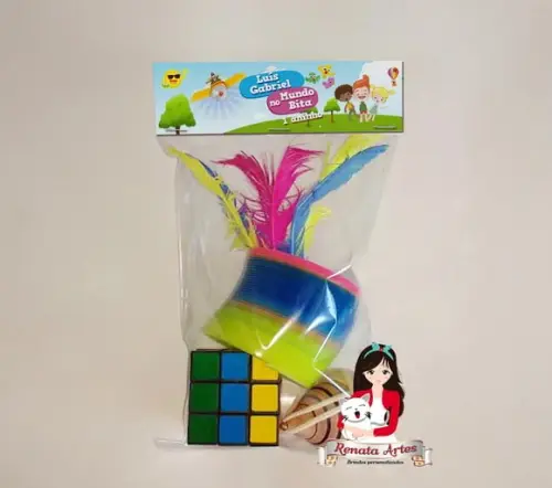 Kit Brinquedos Retrô Tema Mundo Bita no Avião