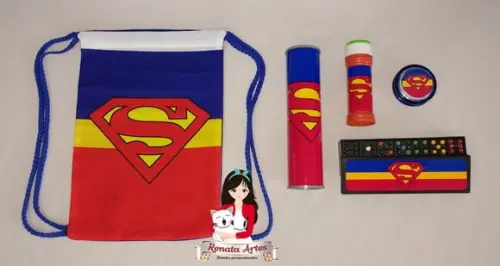 Kit Jogos + Bolha na Mochila Super Homem
