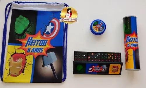 Kit Jogos na Mochila os Vingadores
