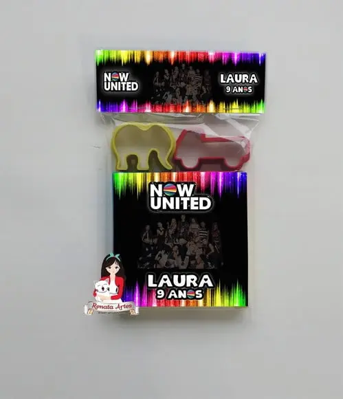 Massinha de Modelar Personalizada na Lapela Now United