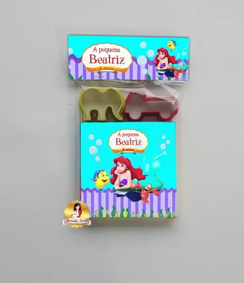 Massinha na Lapela Ariel