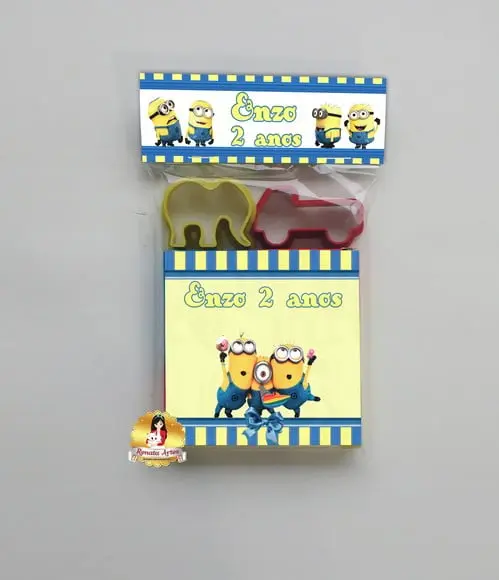Massinha na Lapela com Forminhas os Minions