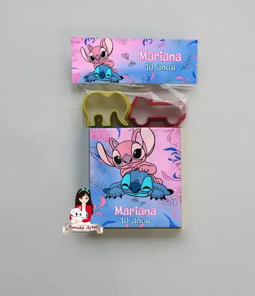 Massinha na Lapela com Forminhas Stitch