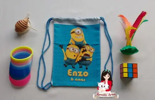 Mochila Azul Brinquedos Retrô Personalizada os Minions