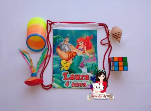 Mochila Brinquedos Retrô Tema Ariel e Tritão
