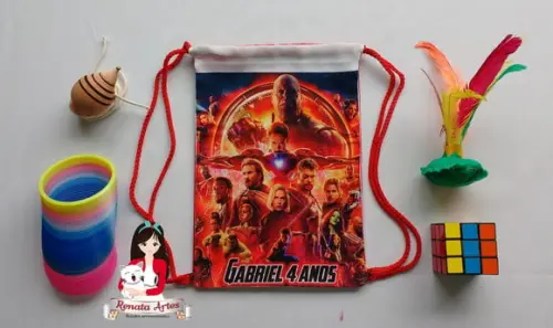 Mochila Brinquedos Retrô Tema Guerra Infinita