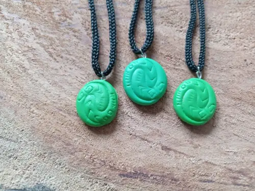 30 lembrancinhas colar Moana e Maui  - Moana Baby Coração de Te