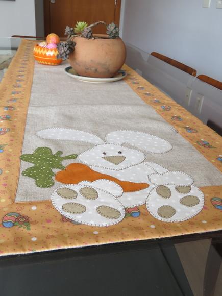 Caminho de Mesa Coelho e Cenoura