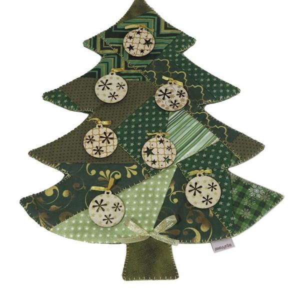 Enfeite de Porta e Geladeria Natal Patchwork Pinheiro Bolas