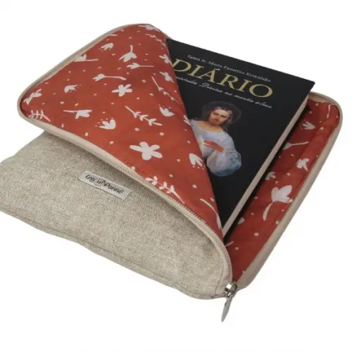 Porta Livro em Linho Coração
