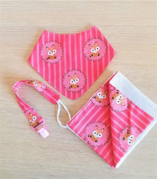 Kit de Babador com Fralda de Boca Pronta Entrega