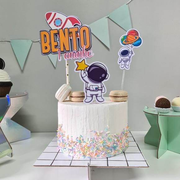 Topo de Bolo Personalizado Astronauta e Foguete